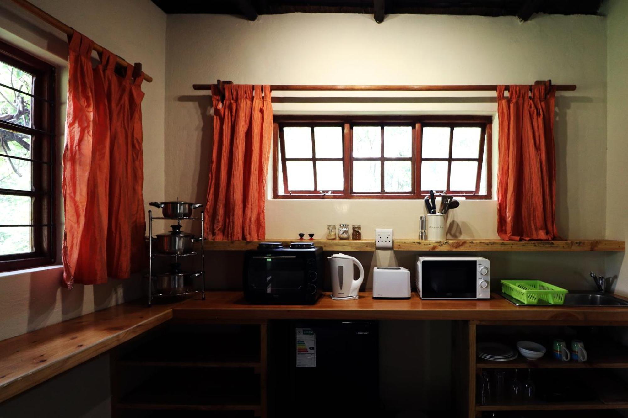Away With The Fairies Nature Lodge And Backpackers Hogsback Eksteriør billede