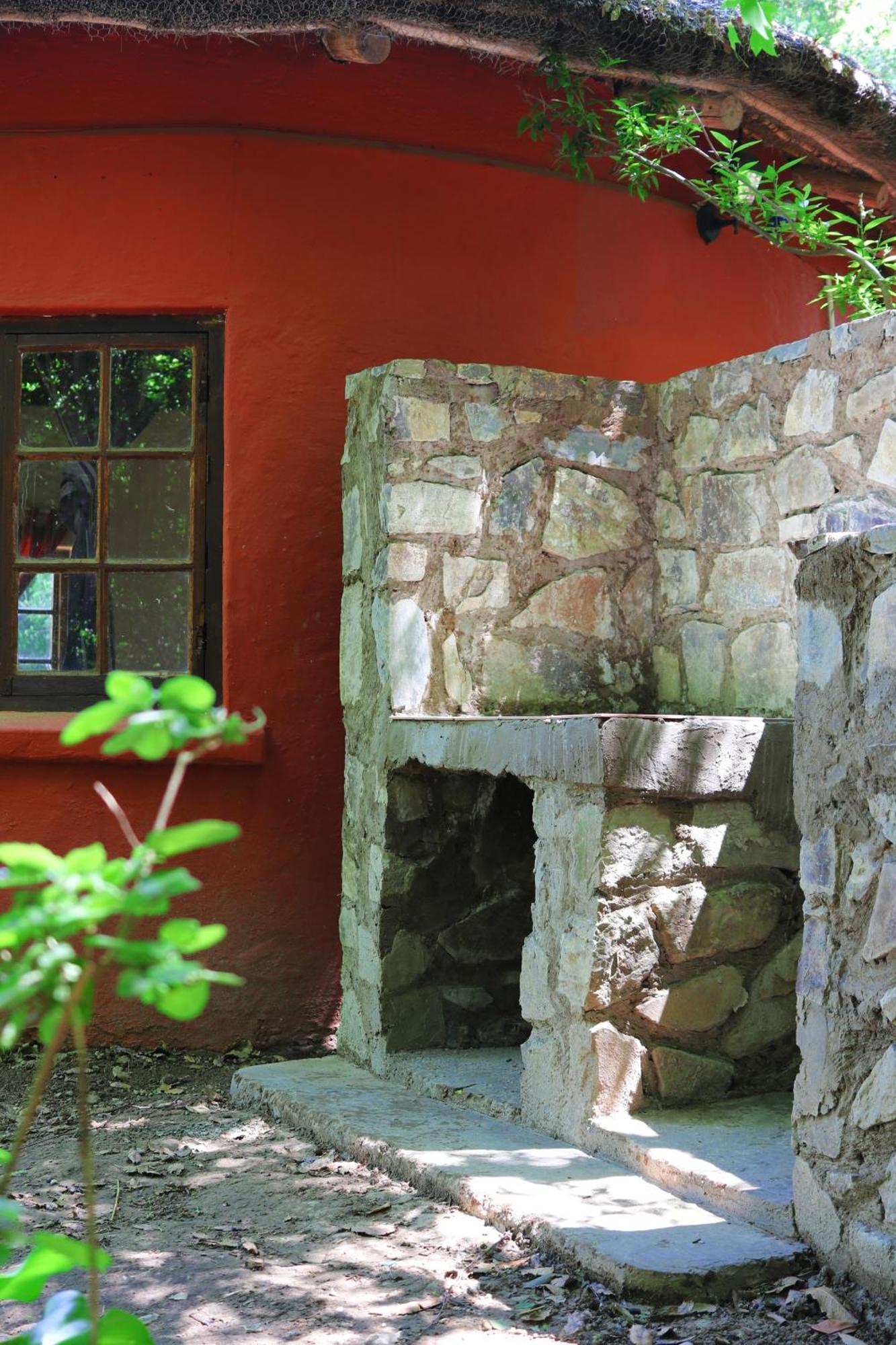 Away With The Fairies Nature Lodge And Backpackers Hogsback Eksteriør billede